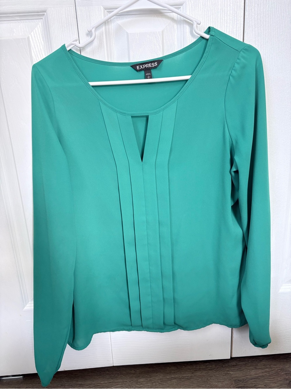 Express Women's Teal Green Pleated Long-Sleeve Blouse